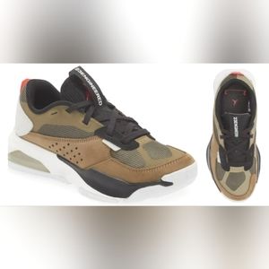 Nike Air 200E Olive Black & White Sneakers Jordan Jumpman Women's size 8 Olive